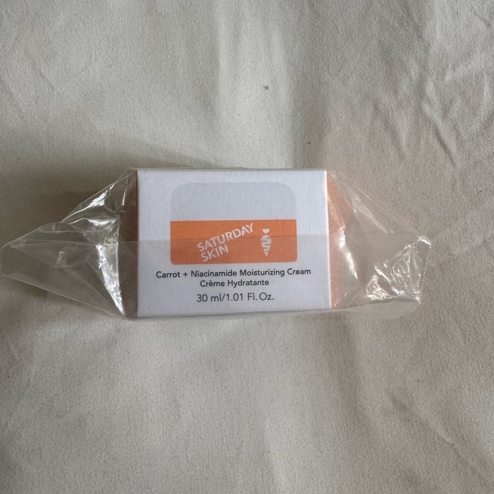 Saturday Skin Carrot + Niacinamide Moisturizing Cream